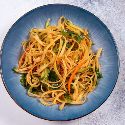 Салат из тофу в Soju по цене 540 ₽