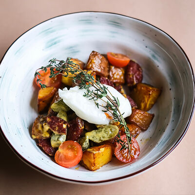 Салат теплый Свои в СВОИ по цене 20 р.