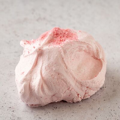 Безе малиновое в Кондитерская La mousse по цене 115 ₽