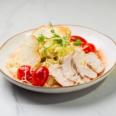 Цезарь с курицей в Акула парк по цене 400 ₽