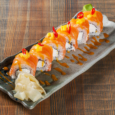 Филадельфия тропик с лососем и манго в Bao по цене 890 ₽