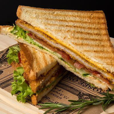 Шниц-сэндвич с телятиной в Шницель по цене 655 ₽