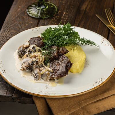 Телячьи щечки в Чайхана 64 по цене 940