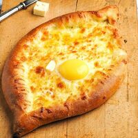 Хачапури по-аджарски в Чебуречная Салхино