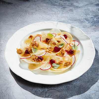 Карпачо из репы с медом в Гастродача Вселуг по цене 560 ₽