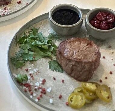 Филе миньон 100 гр в Prana по цене 690 ₽