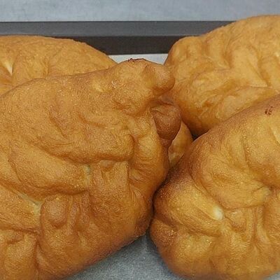 Пирожок с картошкой и сосиской в Едим по цене 75 ₽