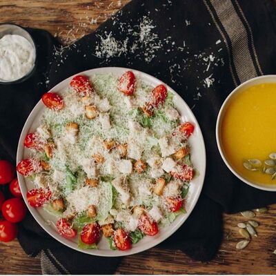 Салат Цезарь в Pizzburg по цене 9 р.
