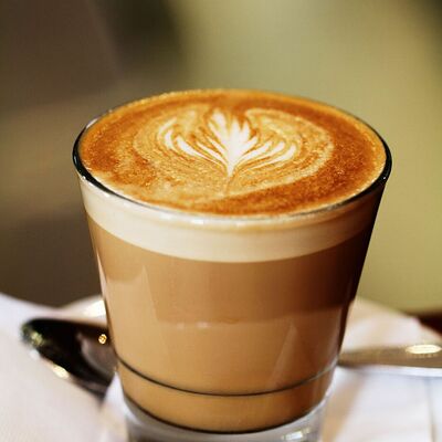 Капучино средний в Трдельник по цене 240 ₽