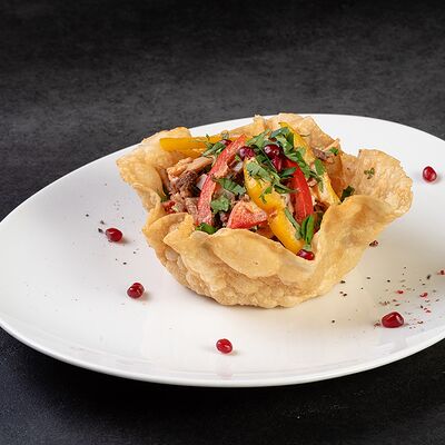 Салат Мясной в Лаваш 1 по цене 700 ₽