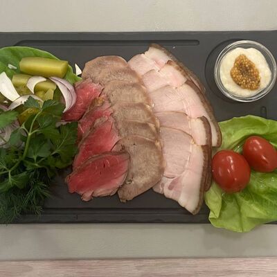 Мясное ассорти с соленьями в Эрмитаж по цене 1490 ₽