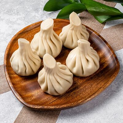 Хинкали с грибами (5 шт) в Ресторан Батони по цене 490 ₽