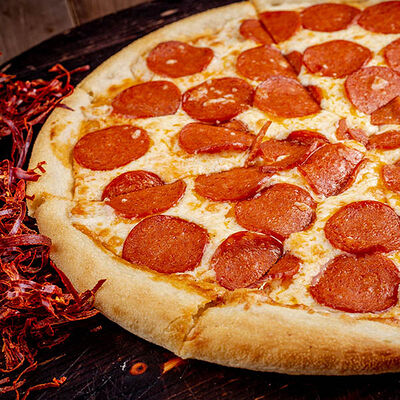 Пеперони в Пицца Хаб по цене 759 ₽
