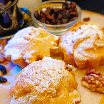 Кекс с изюмом в Хомячок по цене 75 ₽