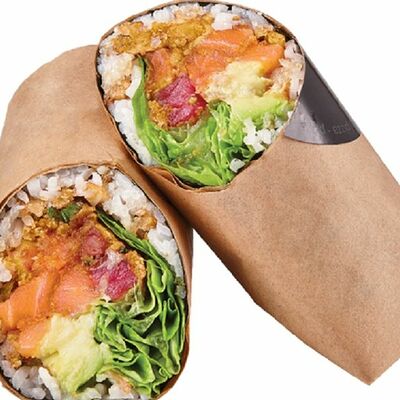 Burrito Philadelphia Masago в Sushi Shop Company по цене 299 ₽