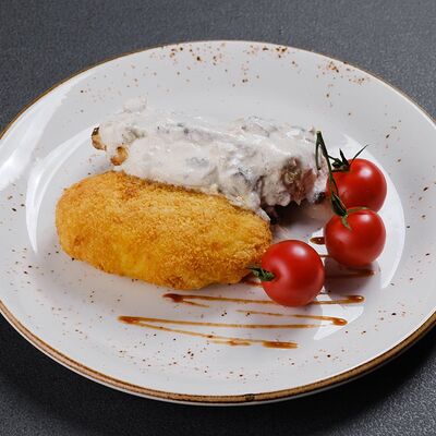 Осетрина под сливочном-грибным соусом с картофельным крокетом в Акватория по цене 1615 ₽