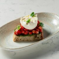 Брускетта с бурратой в Cheeseria