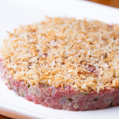 Тартар из говядины с трюфельной пастой в Beer & Grill по цене 780 ₽