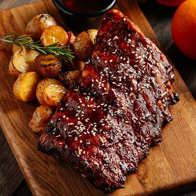 Ребра BBQ в азиатском соусе в Tootsie по цене 1365 ₽