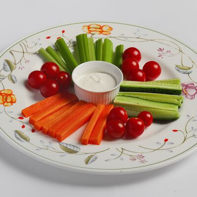 Овощные палочки со сметаной в Bistrot по цене 500 ₽