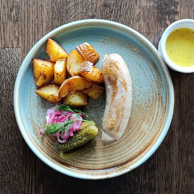 Белые Мюнхенскиев Кролик и Волк по цене 590 ₽