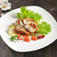 Салат с угрем в Вкусные Суши Premium