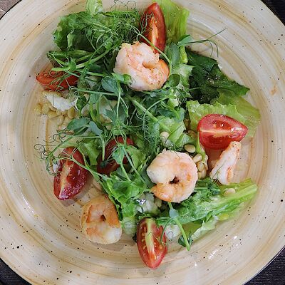 Салат со страчателлой в Woldemar по цене 660 ₽