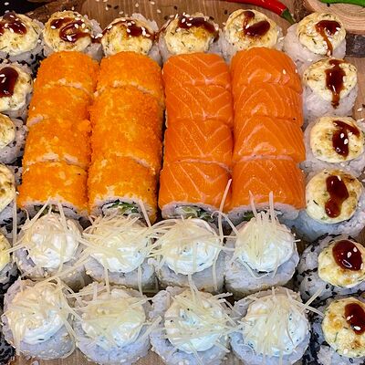 Cет Большой куш в Sushi Лавка по цене 1499 ₽