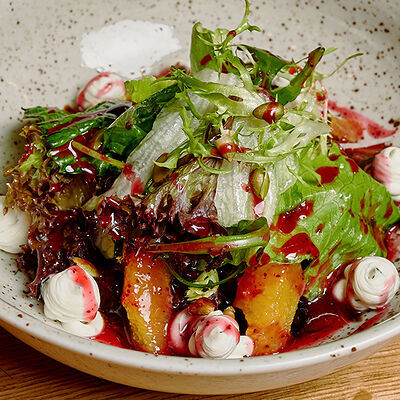 Бизнес-ланч Салат со свеклой и крем-сыром в Goodman по цене 280