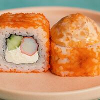 Ролл Саке спайси в Sushi Street
