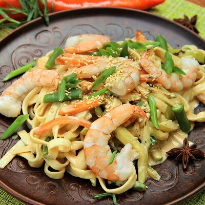 Удон с креветками Том ям в АрисА - лавка азиатской еды по цене 560 ₽