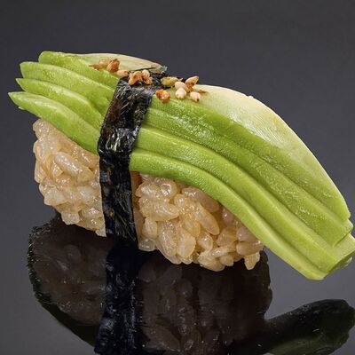 Авокадо в Bluefin по цене 200 ₽