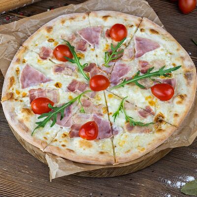 Пицца Карбонара со сливками в Темерницкий по цене 750 ₽