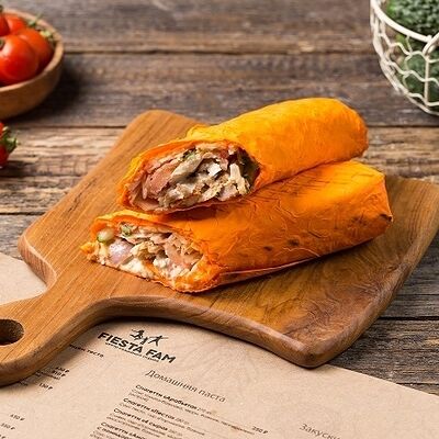 Шаурма в сырном лаваше в Фиеста по цене 350 ₽