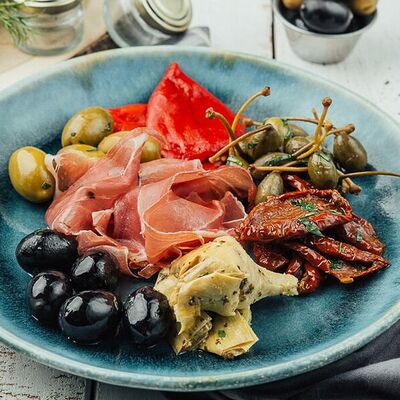 Ассорти Итальянских закусок в Маймун по цене 1390