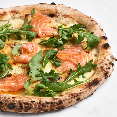 Пицца с Лососем 23 см в Mojo по цене 540