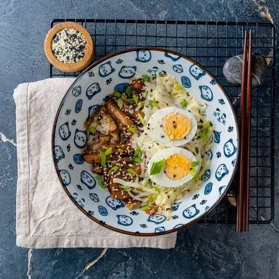 Токпокки с соусом Чачжан в Пипяо по цене 550 ₽