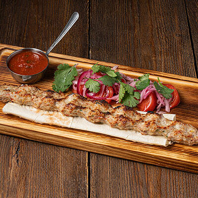 Кебаб из курицы с копченым сулугуни в Курагадиван по цене 460