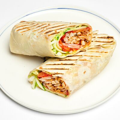 Шаурма классическаяв MEZE fastfood & grill restaurant по цене 461 ₽