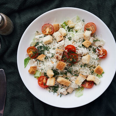 Цезарь с курицей в у МАМАN по цене 490 ₽