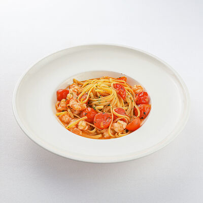 Лингвини с креветками, соусом биск и томатами черри в La Scala Trattoria Ignazio по цене 36 р.
