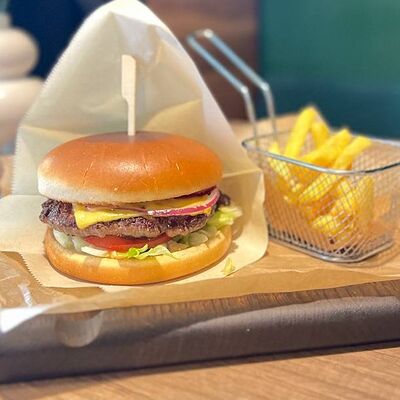 Бургер Тасманский дьявол в Багс Банни от кафеМафия по цене 820 ₽