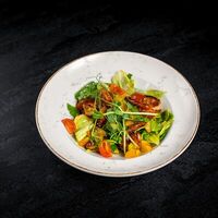 Салат фруктовый с креветкой в Баснями не кормим