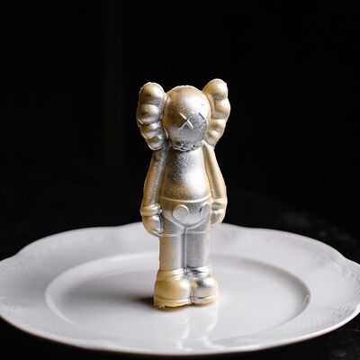 Kaws в Noble по цене 450 ₽