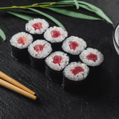 Ролл с тунцом в Maki Family по цене 179