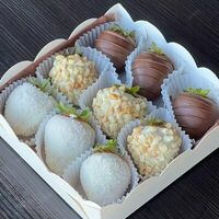 Коробочка из 9 клубник в шоколаде в Mosberry
