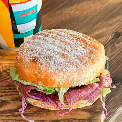 Маффин с пастрами в Garage по цене 390 ₽