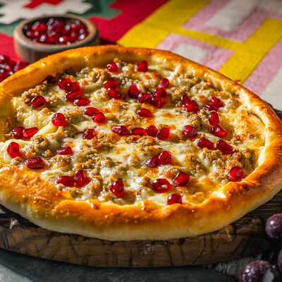 Ламачо с бараниной в Хачапури по цене 690 ₽