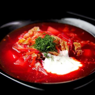 Борщ 250 гр в LEAF BISTRO express по цене 186 ₽