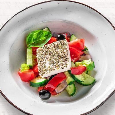 Салат Греческий в Перчини по цене 630 ₽